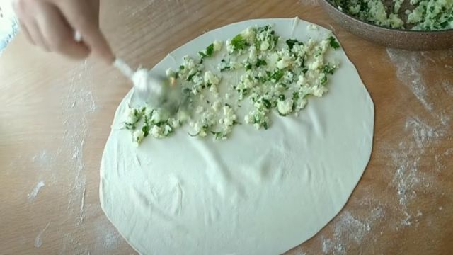 Bu Börek Şişirmiyor! Sivas Yöresinden Tavada Teliçeli Sivas Böreği Tarifi