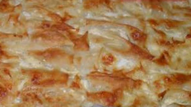 İster Akşam Yemeğine İster Çay Yanına Tavuklu Kırma Böreği Tarifi