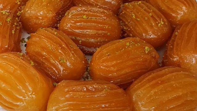 Tatlıcılardaki Kadar Lezzetli! Komşuları Kapıya Koşturan Tulumba Tatlısı Tarifi