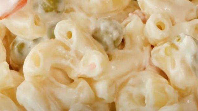 Makarnalı Amerikan Salatası Nasıl Yapılır? Makarnalı Amerikan Salatası Tarifi
