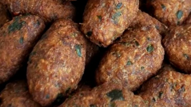 Akşam Yemeği İçin Bugün Ne Pişirsem Diyenlere Kıymalı Patates Köftesi Tarifi