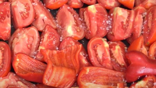 İster Yaz İster Kış Tüketilebilen Fırında Domates Sosu Tarifi