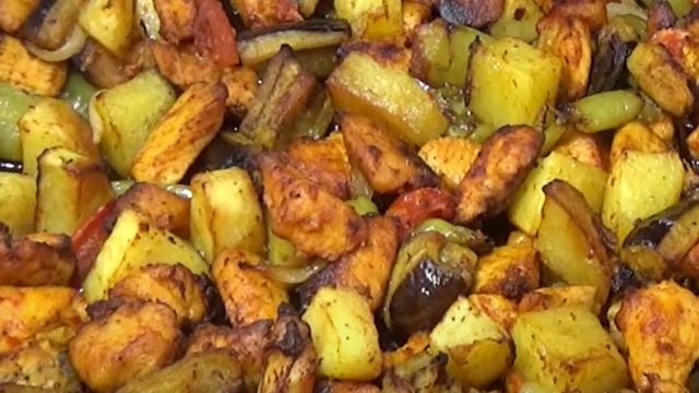 İftar Menüsü İçin Sağlık ve Hafif Fırında Sebzeli Tavuk Yemeği