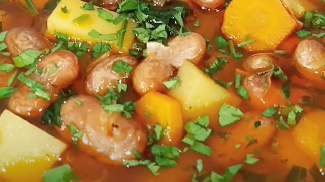 Fasulye Çorbası Nasıl Yapılır? Fasulye Çorbası Tarifi