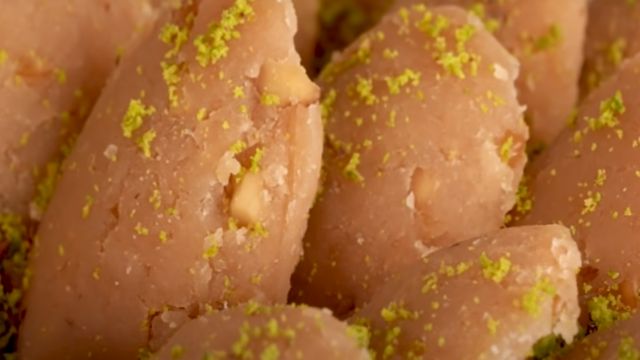 Bir Avuç Cevizden Un Helvası Tarifi