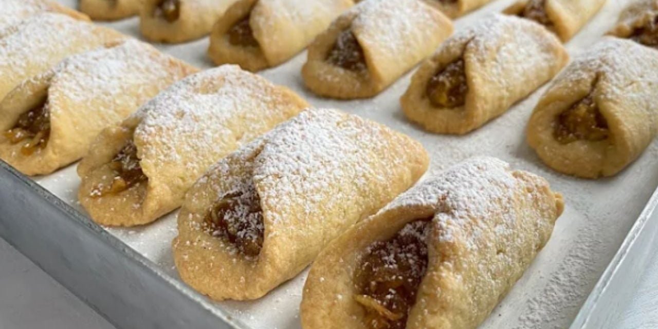 Bu tarif ile yapılan elmalı kurabiyeler bir harika oluyor! Hergün yapsanız bile anında hepsi bitiyor