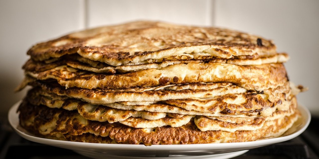 Krep yaparken dağılıyorsa böyle pişirin, Damak çatlatan patatesli krep tarifi