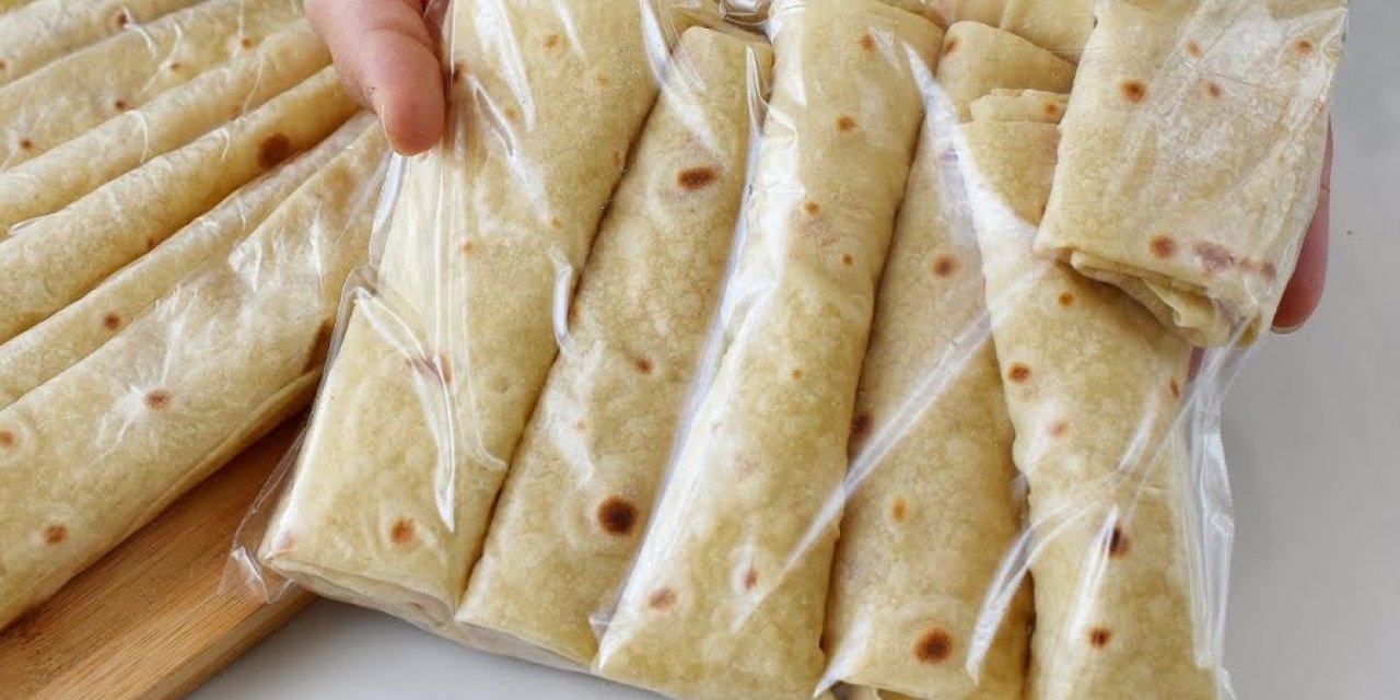 Evde tava varsa bu lavaş tarifini yapın; 1 hafta boyunca bayatlamıyor.. İster buzluğa ister yemek yanına