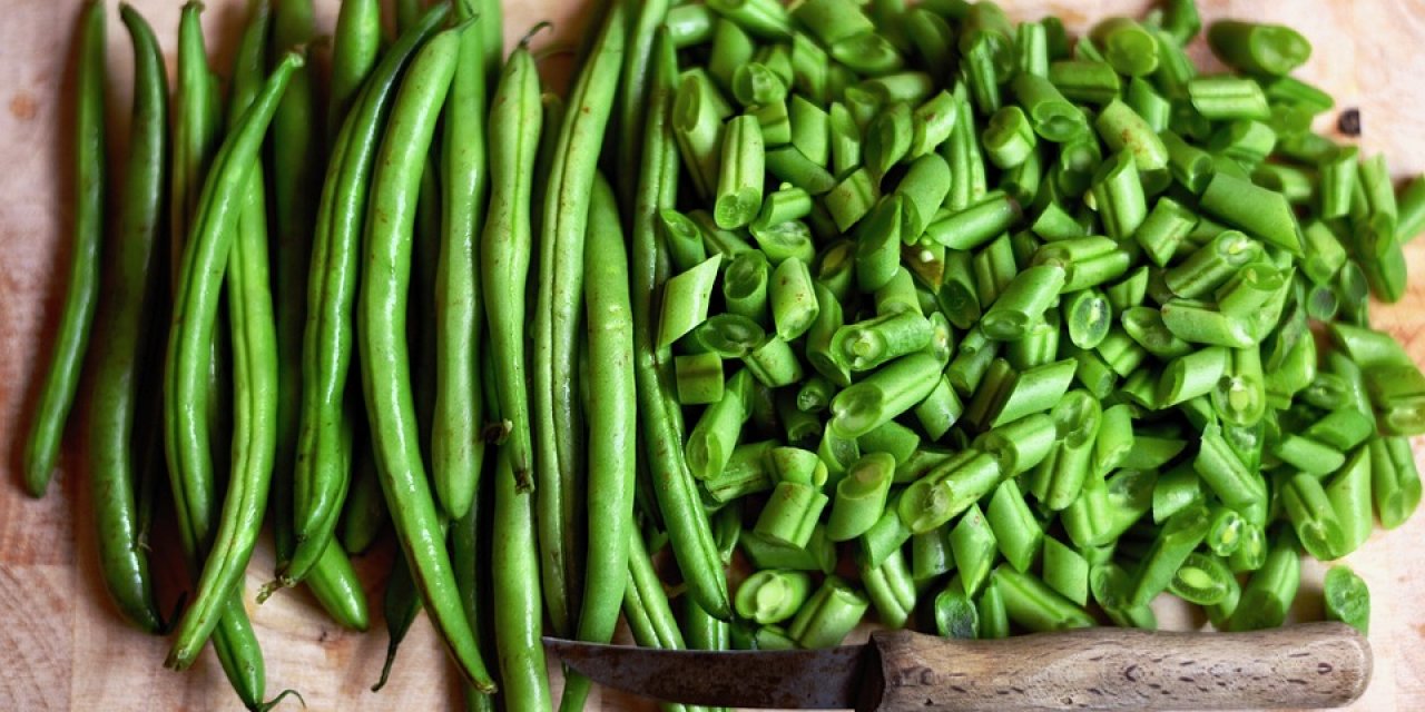 Taze fasulye pişirirken daha iyi pişmesini sağlayan tüyo! Fasulyenin erimesini de önlüyor