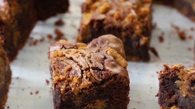 Günün Tatlısı: Lotus Brownıe Tarifi