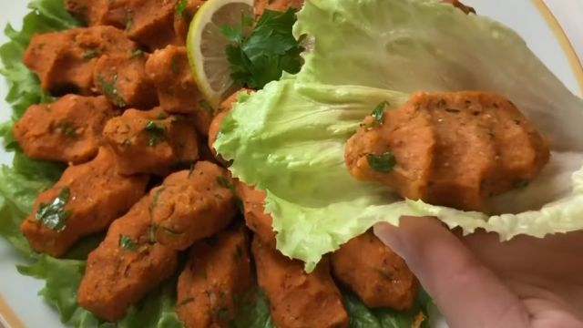 Beş Çayınızın Yıldızı: Dağılmayan Mercimek Köftesi Tarifi