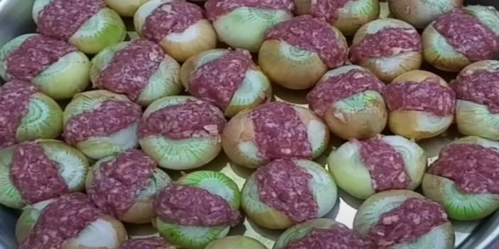 Lokanta ustaları nasıl yapıyorsa sizde aynını yapabileceksiniz tam kıvamında soğan kebabının hazırlanışı